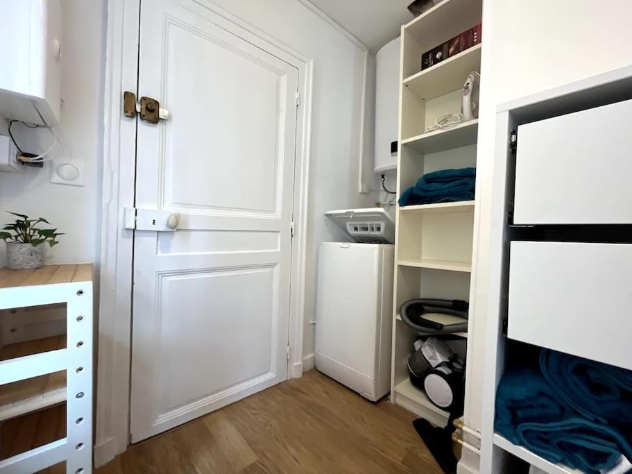 Le Studio Des Sablons-2 Pers-150M Place Du Marche Fontainebleau Extérieur photo