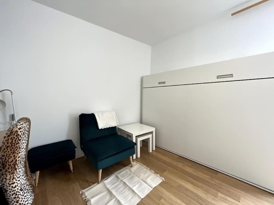 Le Studio Des Sablons-2 Pers-150M Place Du Marche Fontainebleau Extérieur photo